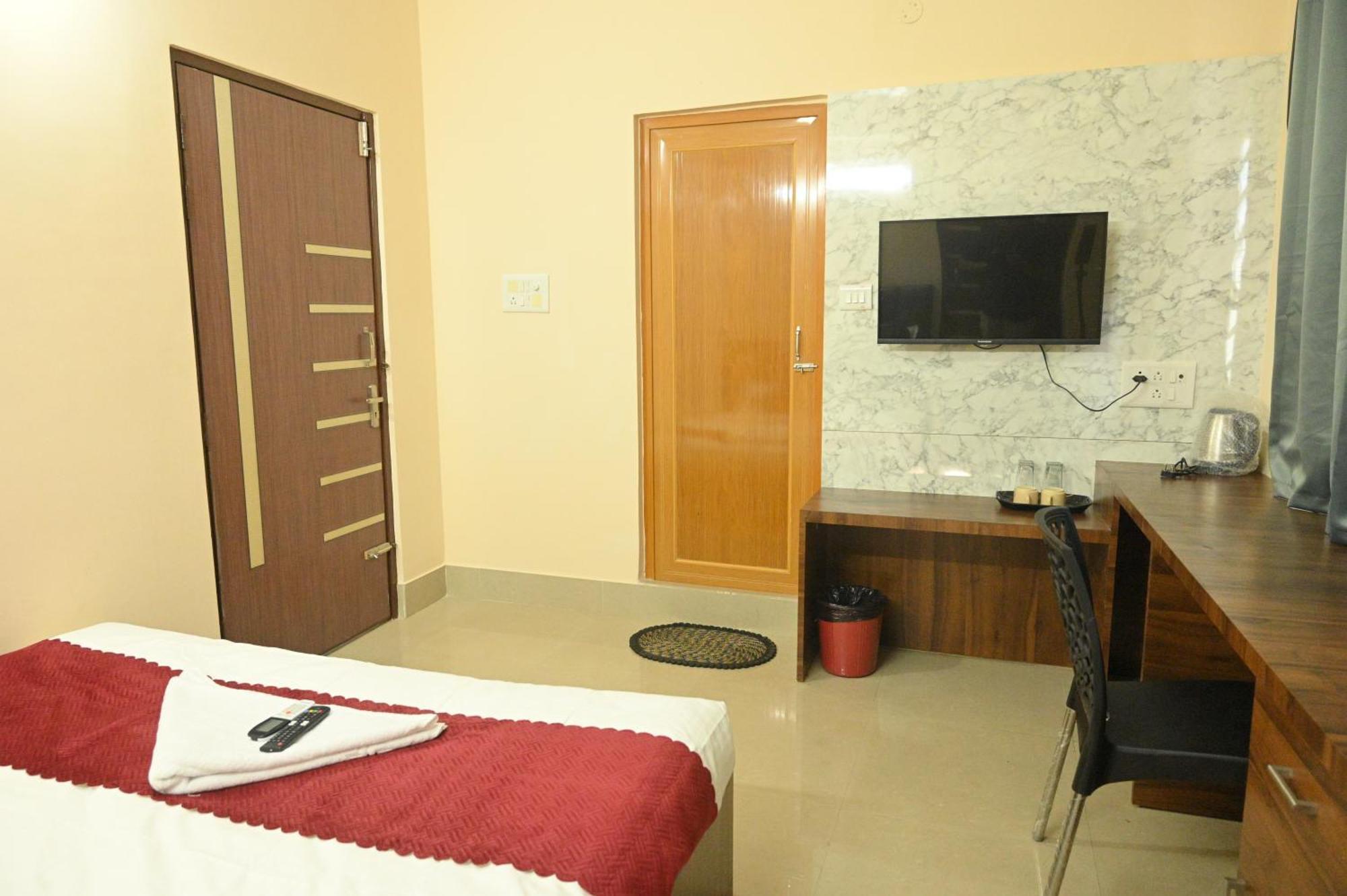 Sunflower Guest House Гувахати Екстериор снимка