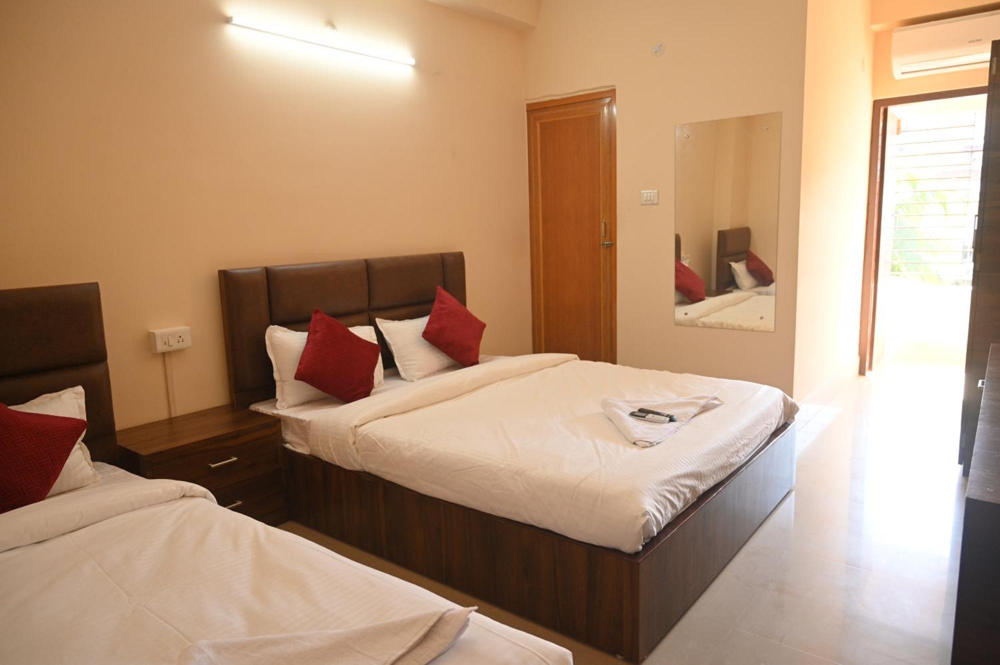 Sunflower Guest House Гувахати Екстериор снимка