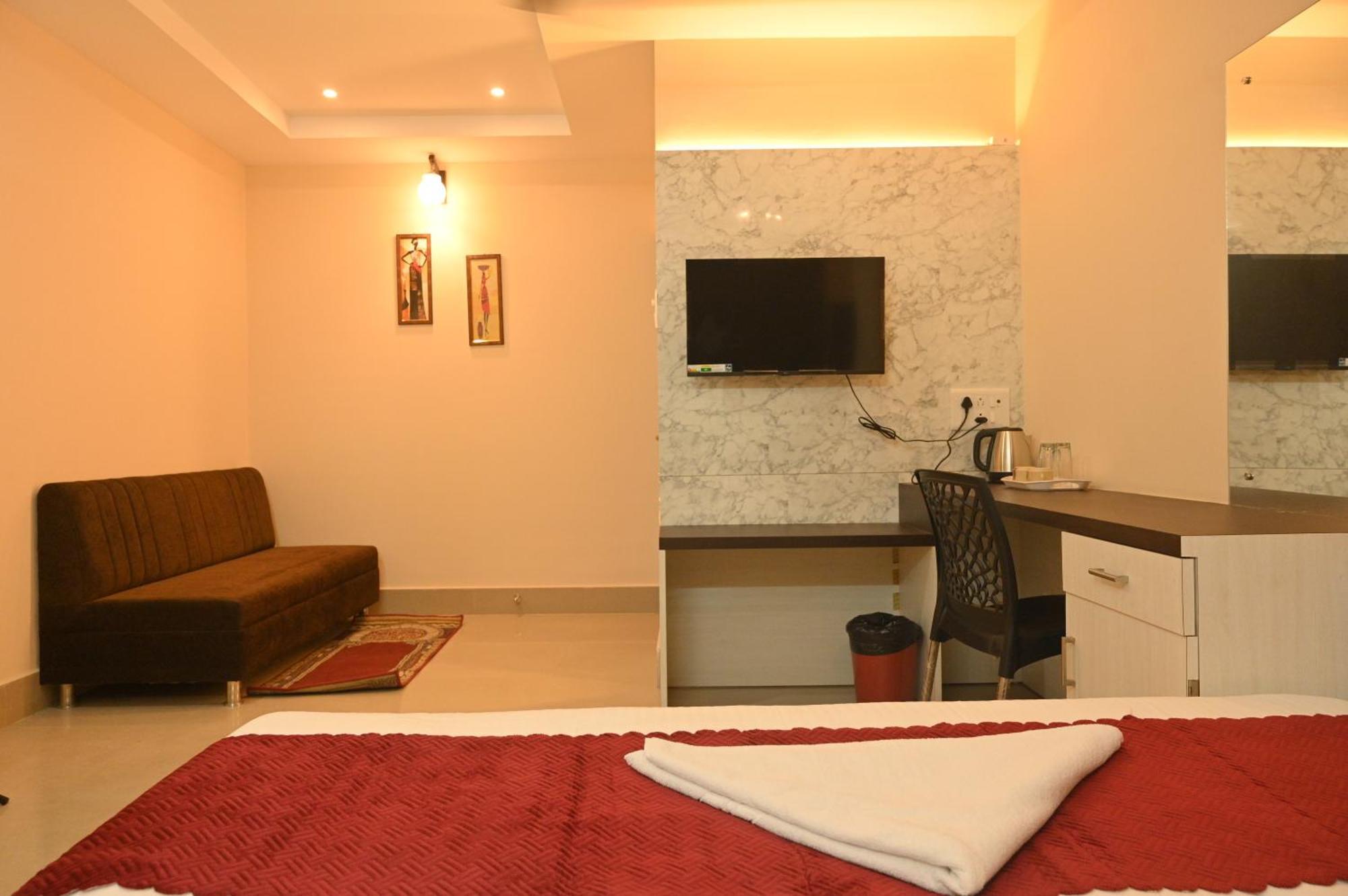 Sunflower Guest House Гувахати Екстериор снимка