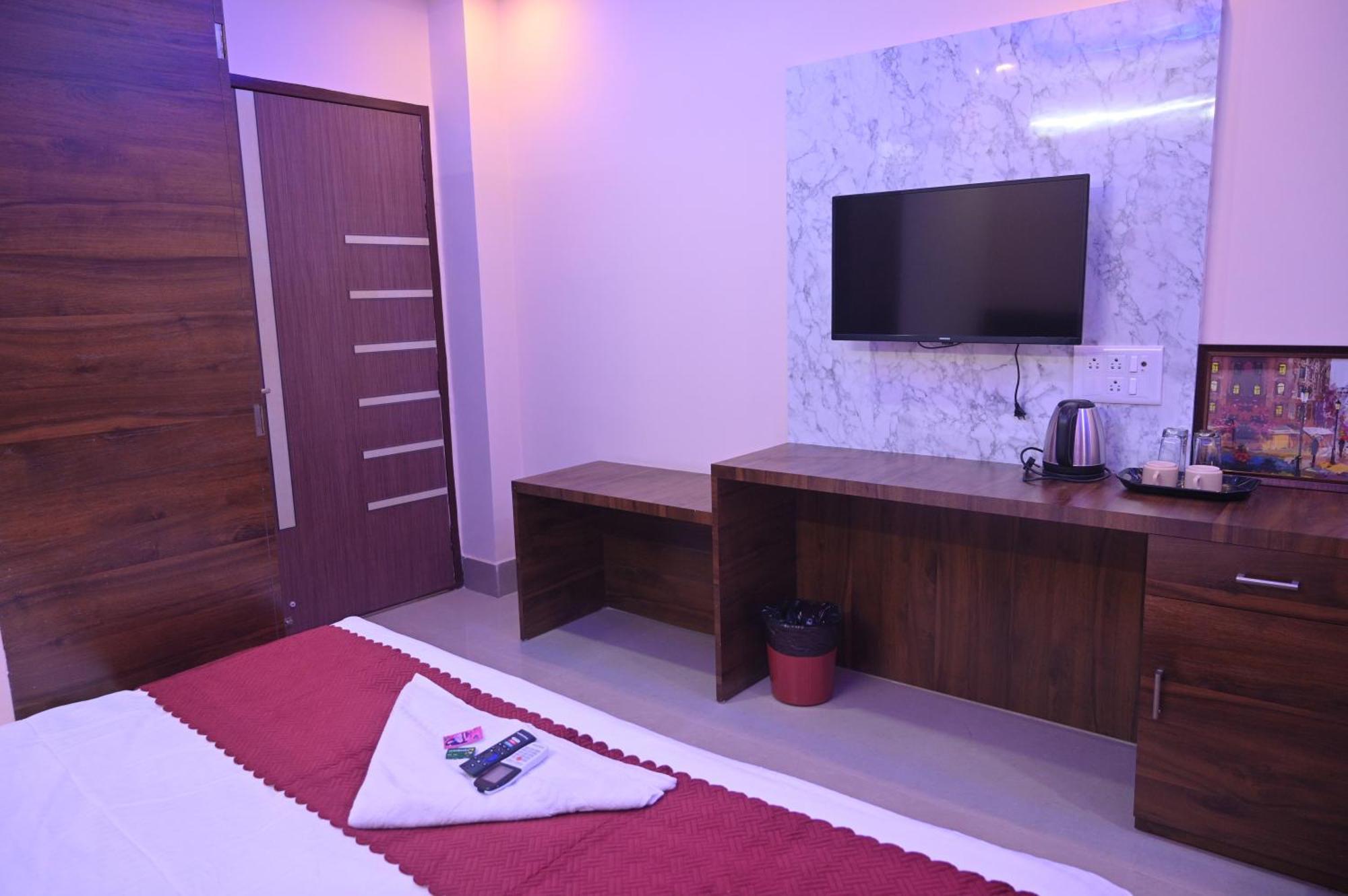 Sunflower Guest House Гувахати Екстериор снимка