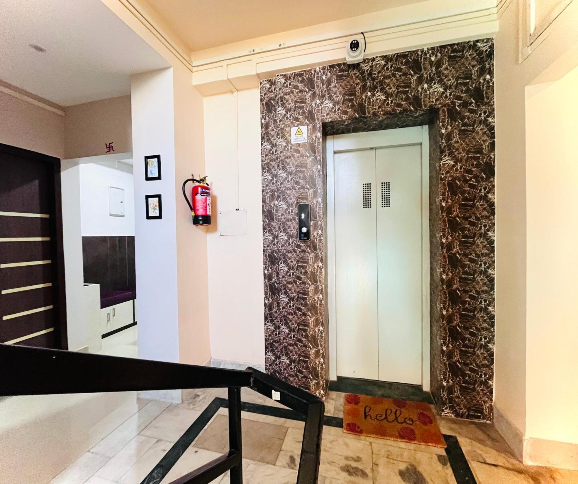 Sunflower Guest House Гувахати Екстериор снимка